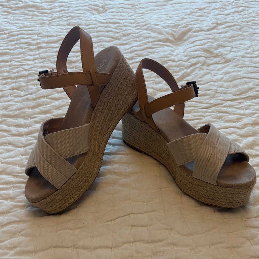 Toms Tan and Cream Espadrille Wedges